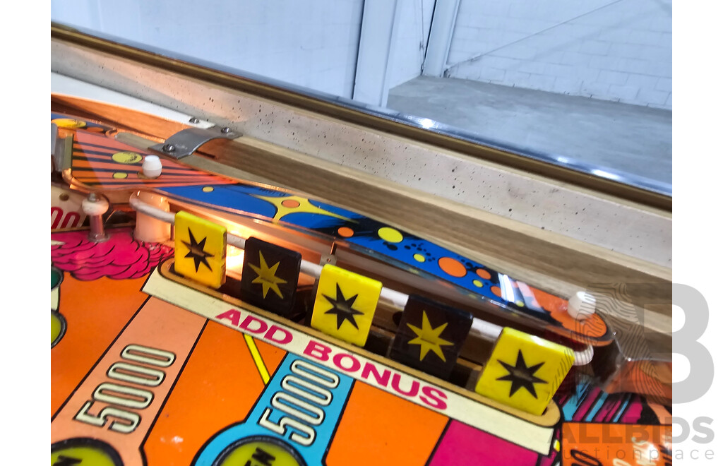 Close Encounters of the Third Kind Pinball Machine by D. Gottlieb & Co.