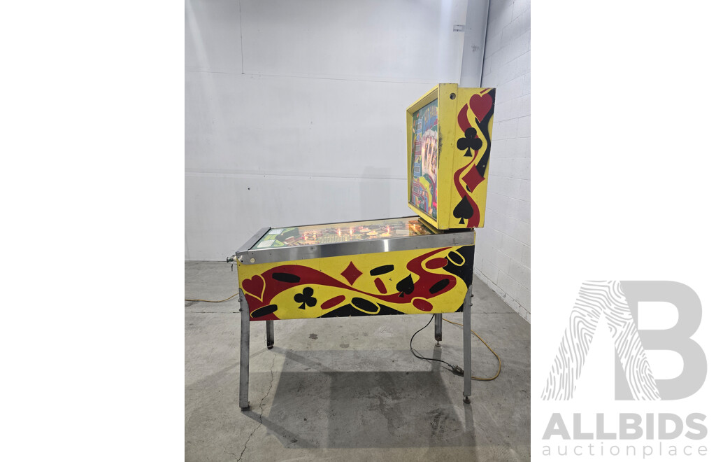 1979 Hot Hand Pinball Machine by Stern Electronics