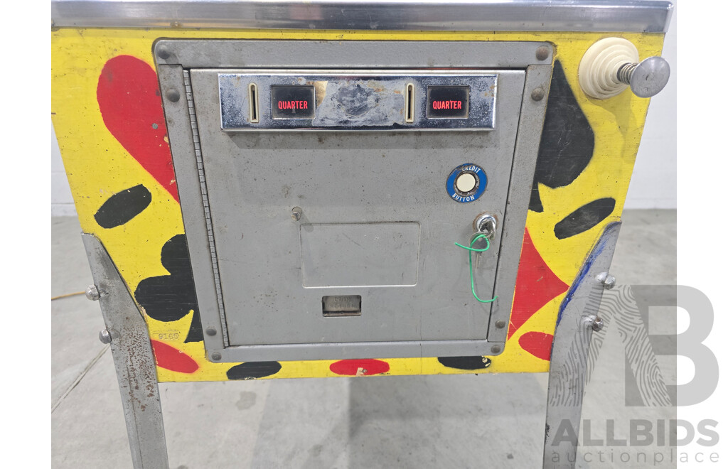 1979 Hot Hand Pinball Machine by Stern Electronics