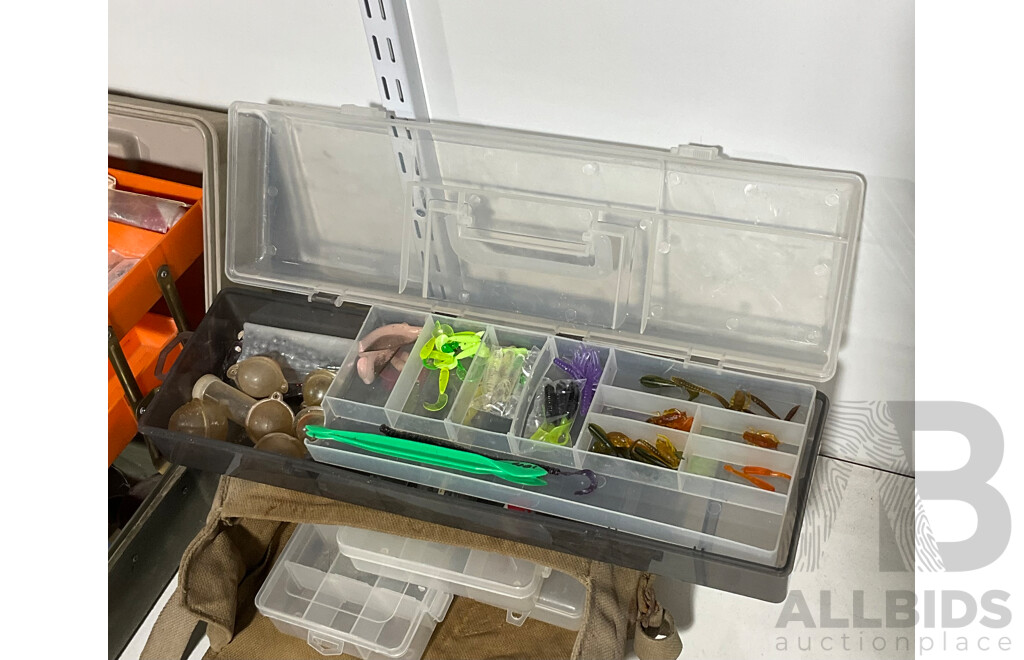 Collection of Vintage Fishing Tackle, Basket, Hessian Shoulder Bags, Cork Hand Reels