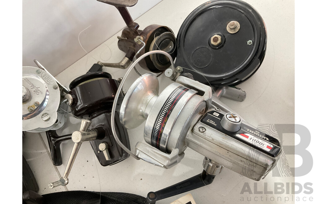Ten Vintage Fishing Reels Including Daiwa, The Greame Supreme and Steelite Bakelite Examples