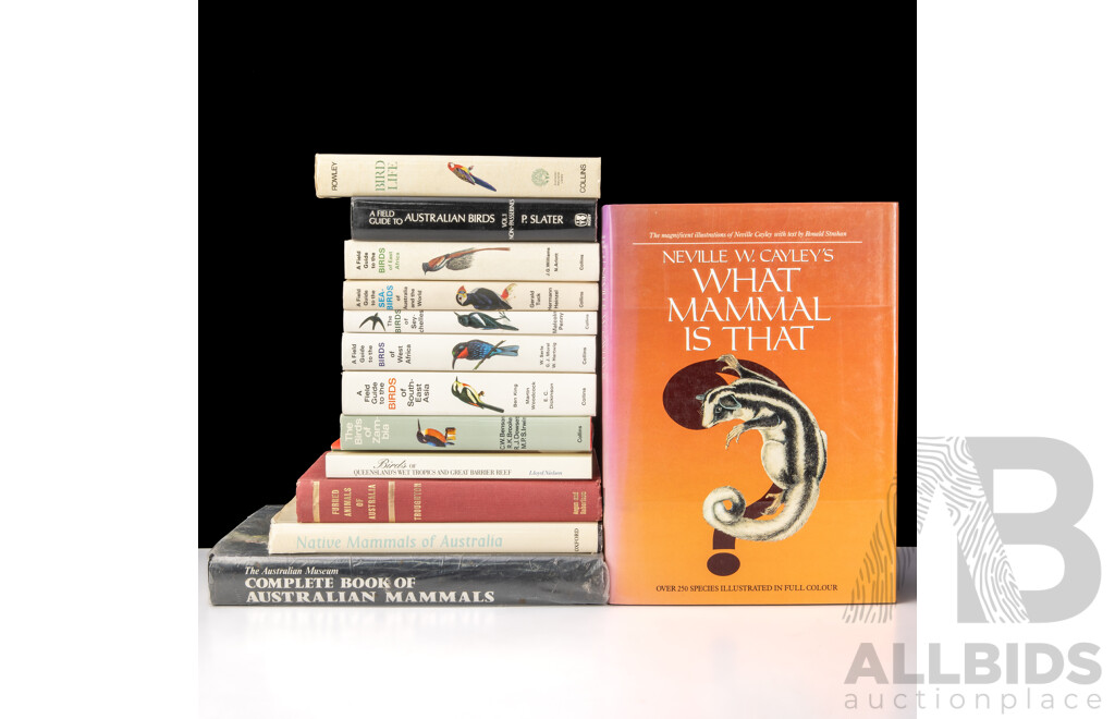 Good Collection Books Regarding Australian Bird and Animal Life Including Neville Caley, Field Guides and More