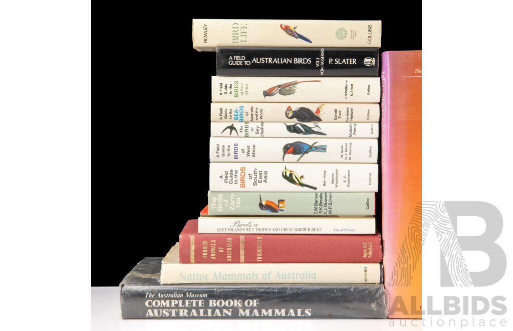Good Collection Books Regarding Australian Bird and Animal Life Including Neville Caley, Field Guides and More