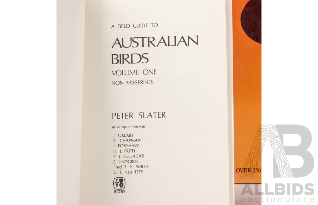 Good Collection Books Regarding Australian Bird and Animal Life Including Neville Caley, Field Guides and More