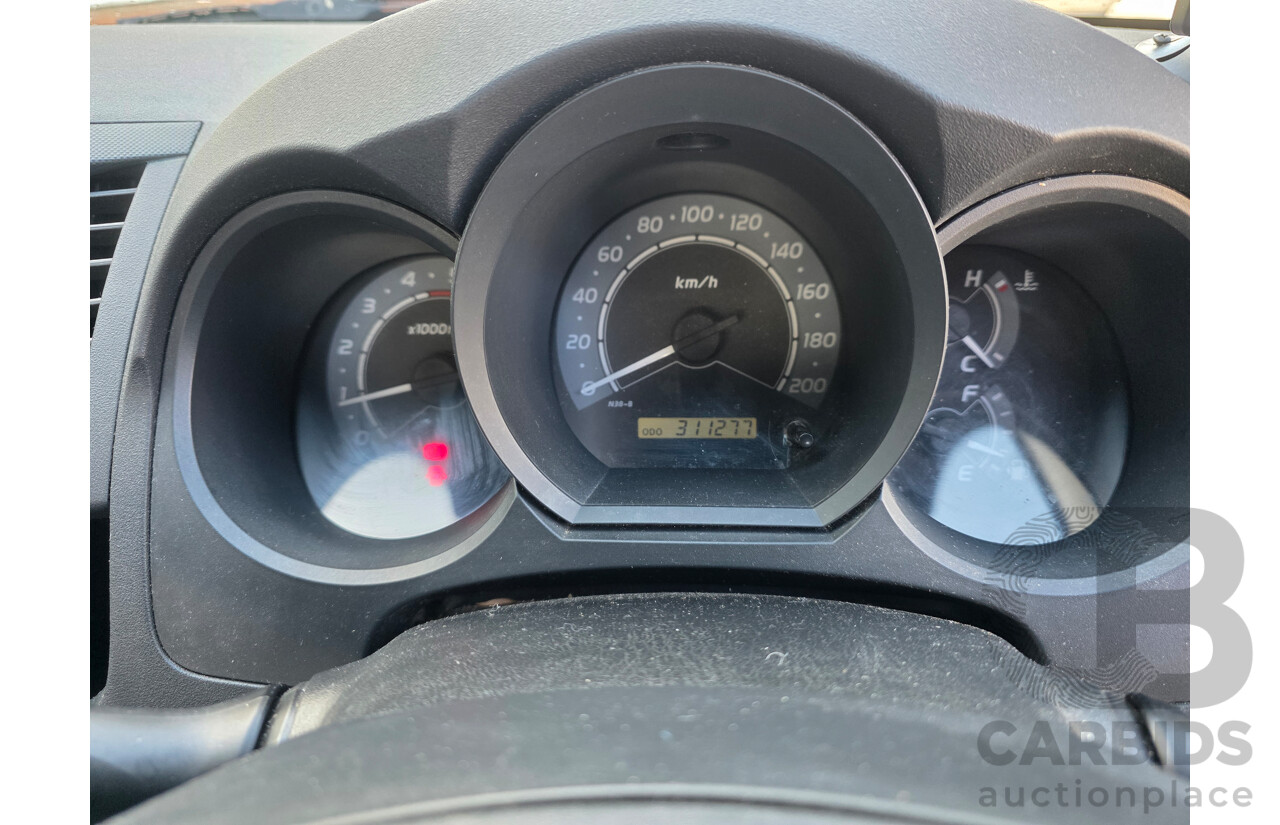 5/2007 Toyota Hilux SR (4x4) KUN26R 07 UPGRADE Dual Cab P/Up Super White Turbo Diesel 3.0L