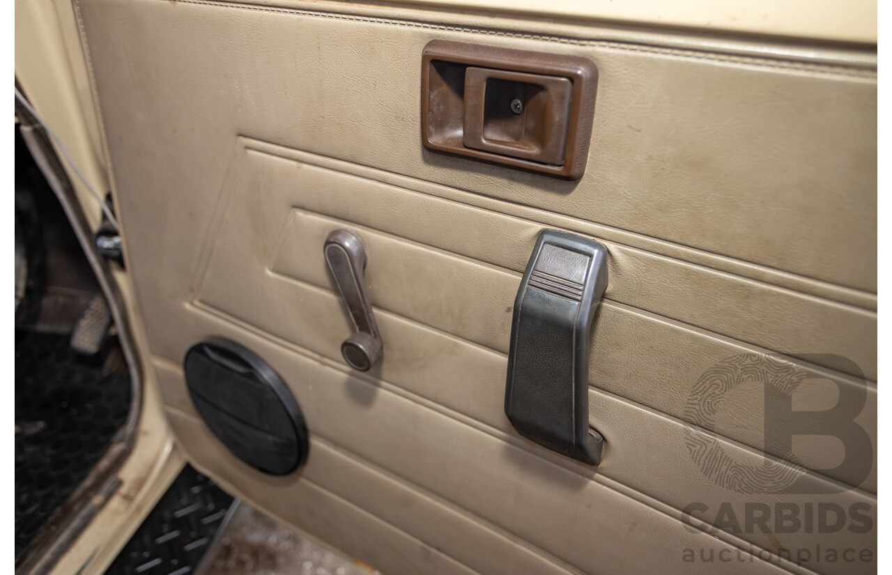 9/1985 Toyota Landcruiser (4x4) HJ75RP 2d C/Chas Goldrush Diesel 4.0L - Tipper