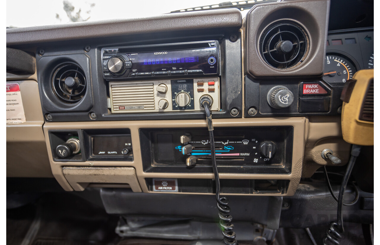 9/1985 Toyota Landcruiser (4x4) HJ75RP 2d C/Chas Goldrush Diesel 4.0L - Tipper