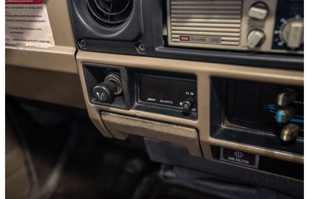 9/1985 Toyota Landcruiser (4x4) HJ75RP 2d C/Chas Goldrush Diesel 4.0L - Tipper