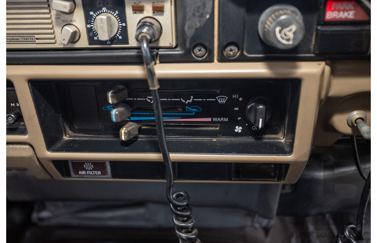 9/1985 Toyota Landcruiser (4x4) HJ75RP 2d C/Chas Goldrush Diesel 4.0L - Tipper