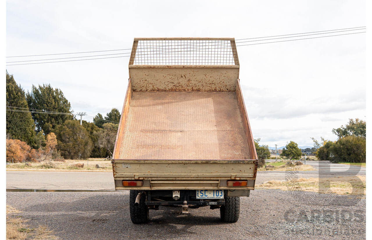 9/1985 Toyota Landcruiser (4x4) HJ75RP 2d C/Chas Goldrush Diesel 4.0L - Tipper
