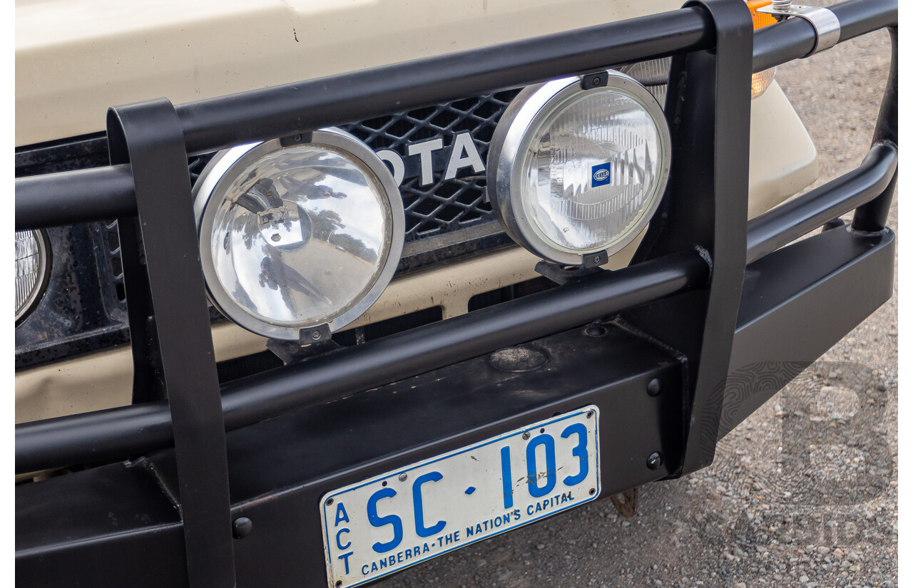9/1985 Toyota Landcruiser (4x4) HJ75RP 2d C/Chas Goldrush Diesel 4.0L - Tipper