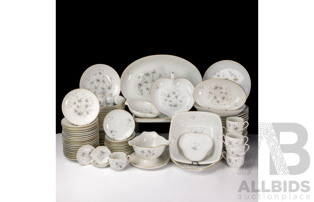 Fantastic Danish Bing & Grondahl Porcelain 91 Piece Dinner Service for Eight with Extras in Henrik Pattern
