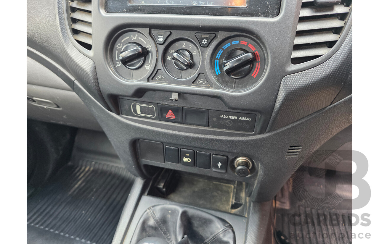 05/2017 Mitsubishi Triton GLX (4x4) MQ MY17 Dual Cab Utility White 2.4L