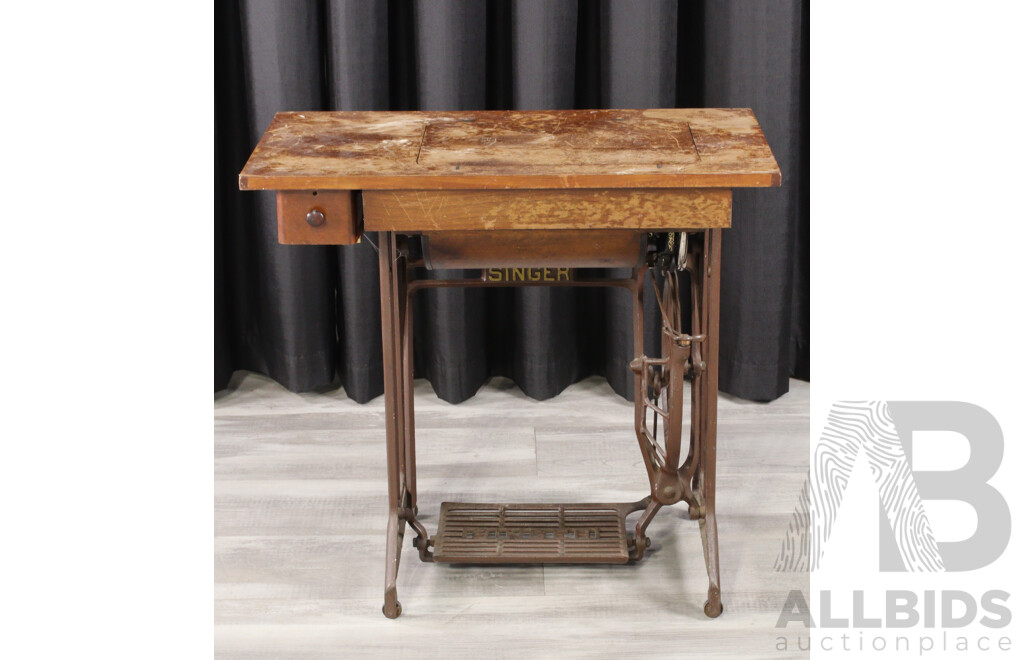 Vintage Singer Sewing in Treadle Base Cabinet