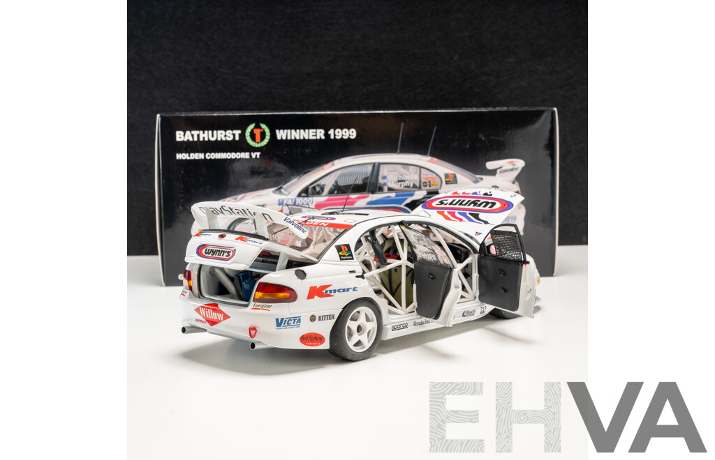 Auto Art Holden VT Commodore V8 - Lot 1629791 | EHVA