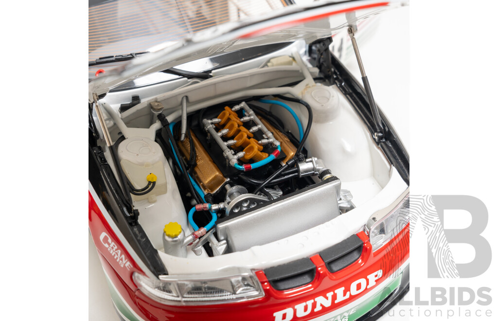 Classic Carlectables Holden VR Commodore 1995 Bathurst Winner #11 Larry Perkins/Russell Ingall  Castrol Racing 1:18 Scale Model Car - COA Included