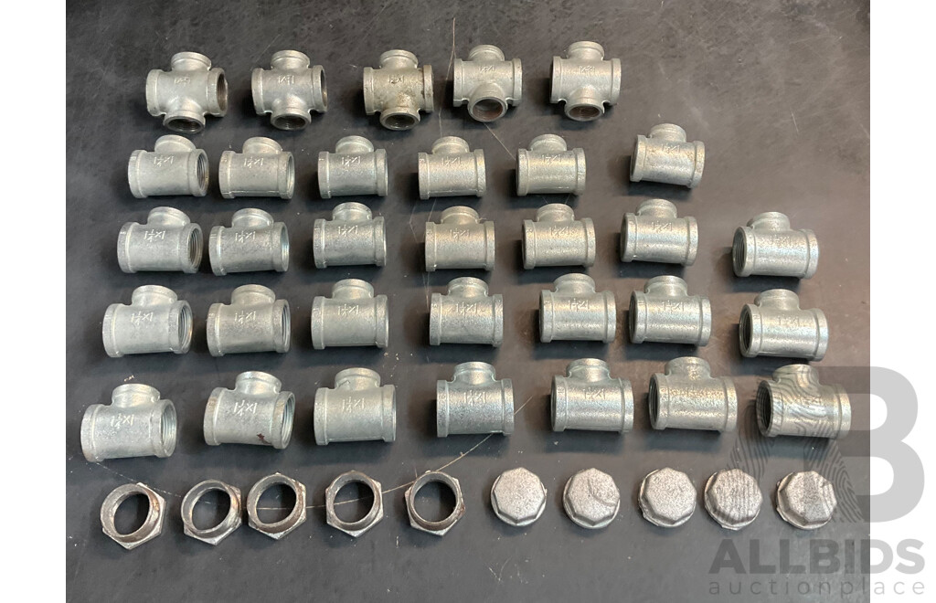 Galvanized Pipe Plumbing Fittings - 1 1/4 X1- Lot of 67
