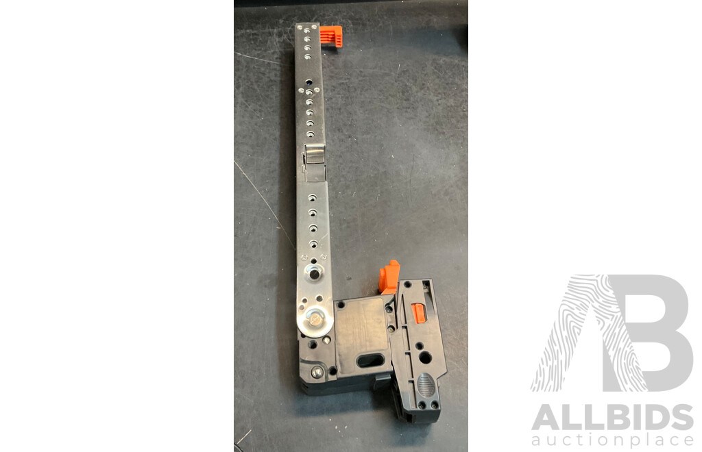 STELLEN DOER 20V_max Brushless Ultimate 12 Compact Tool Shed Work Station Compatible Australia