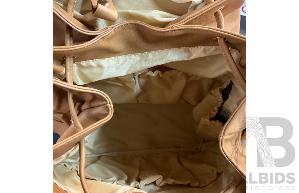 VOGUE & VAN Nappy Bag  & MOMCOZY S12 Pro Wearable Breast Pump - Brand New