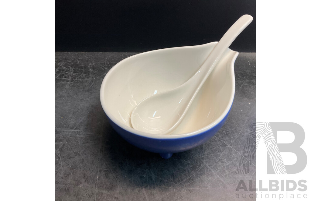 Tripod by LOVERAMICS Kitchenware Collection - Lot of 61