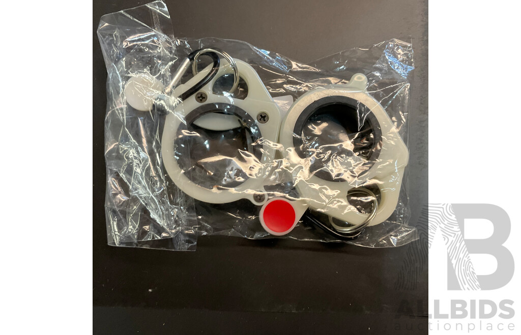 Bulk Lot - Assorted Silicone Molds and Reusable Storage Bags and Other Household Items