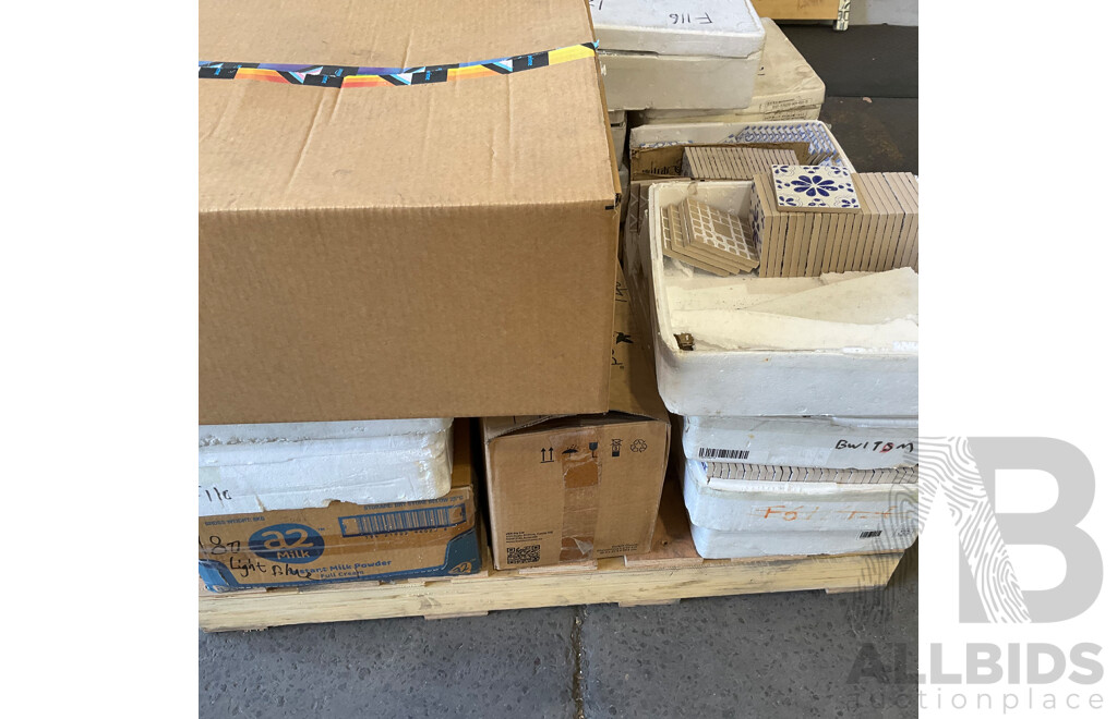Pallet of Mosaic & Decorative Tiles - Assorted 100x100x8 mm