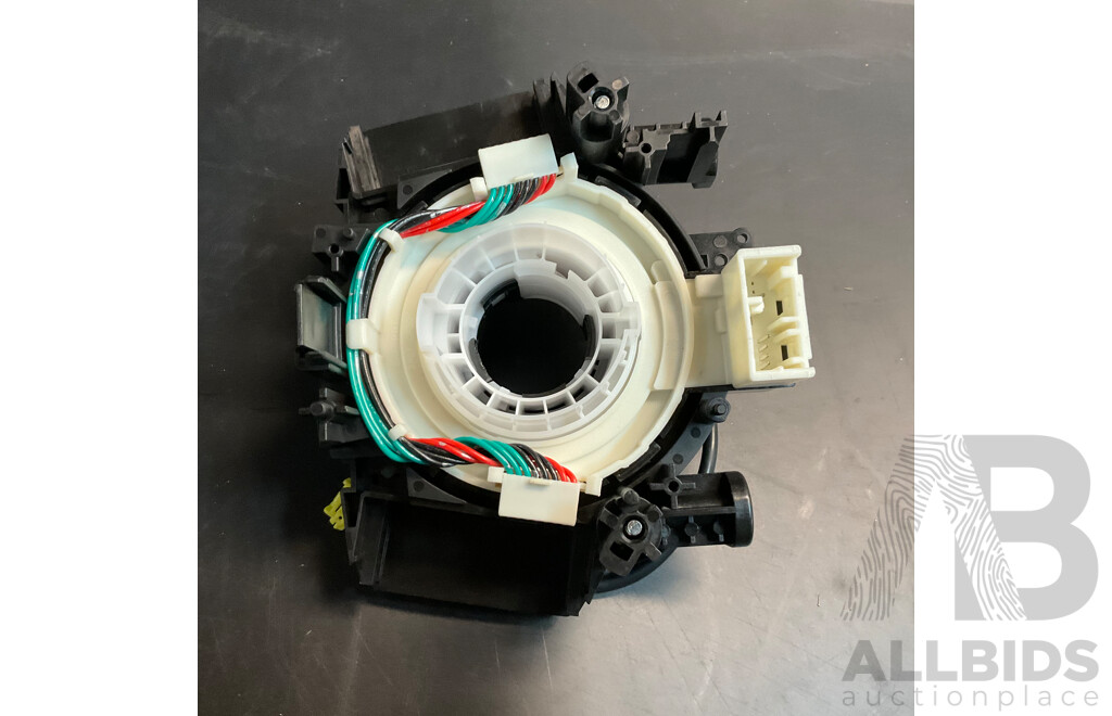 Clock Spring Replacement for Nissan Navara D40 VSK (25560-EC44D 25560-EC48D) and 24 X Wheels Nut ( 12x1.5mm)