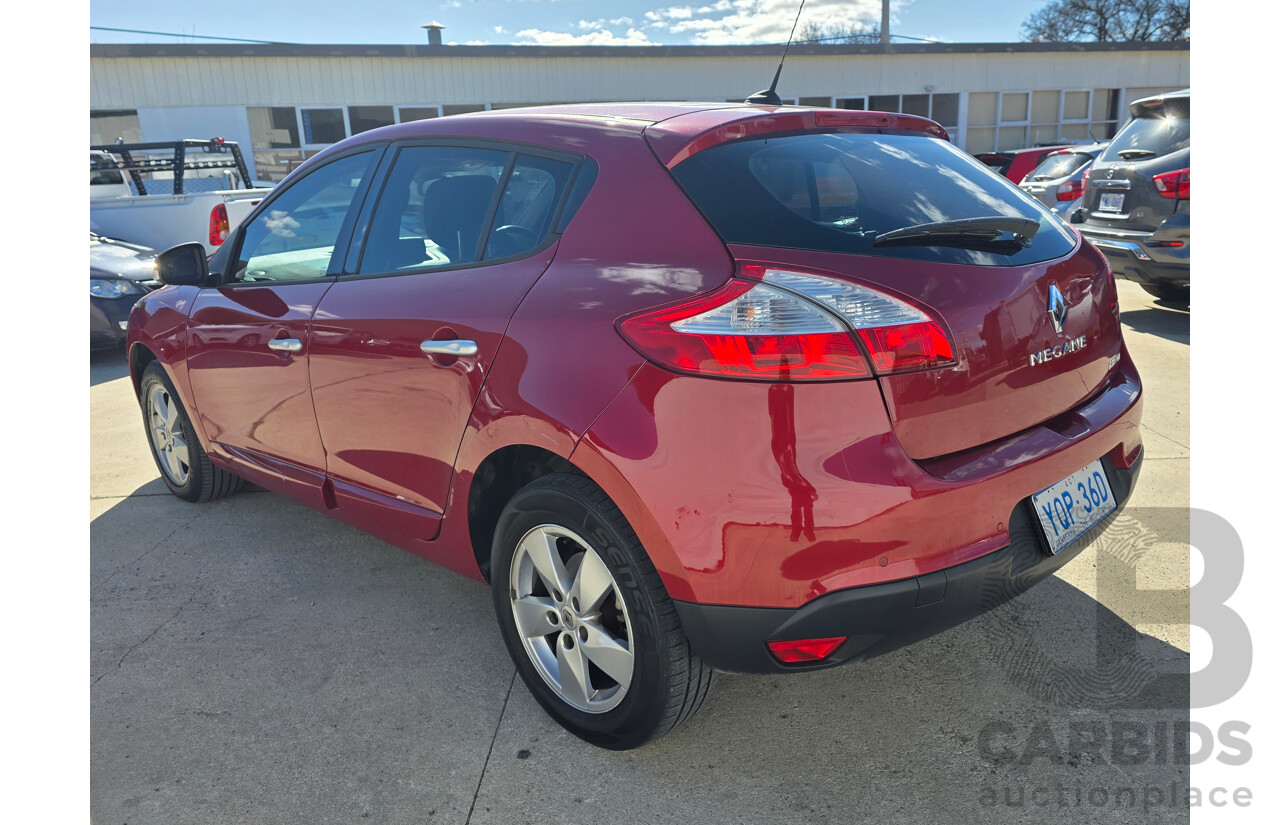 9/2011 Renault Megane Privilege X32 5d Hatchback Red 2.0L