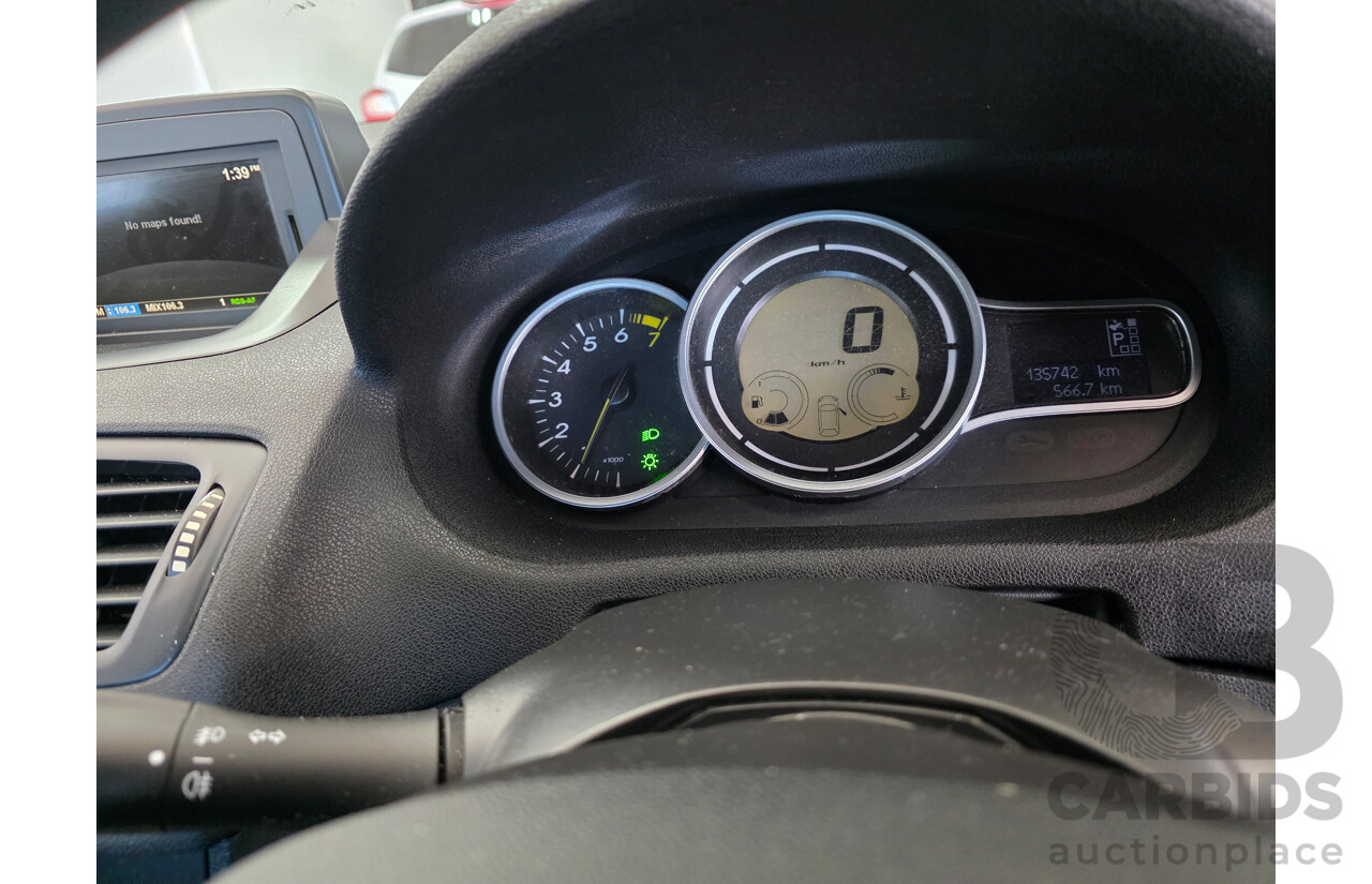 9/2011 Renault Megane Privilege X32 5d Hatchback Red 2.0L