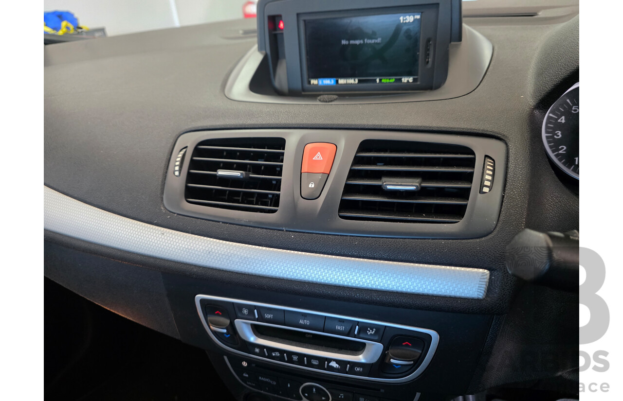 9/2011 Renault Megane Privilege X32 5d Hatchback Red 2.0L