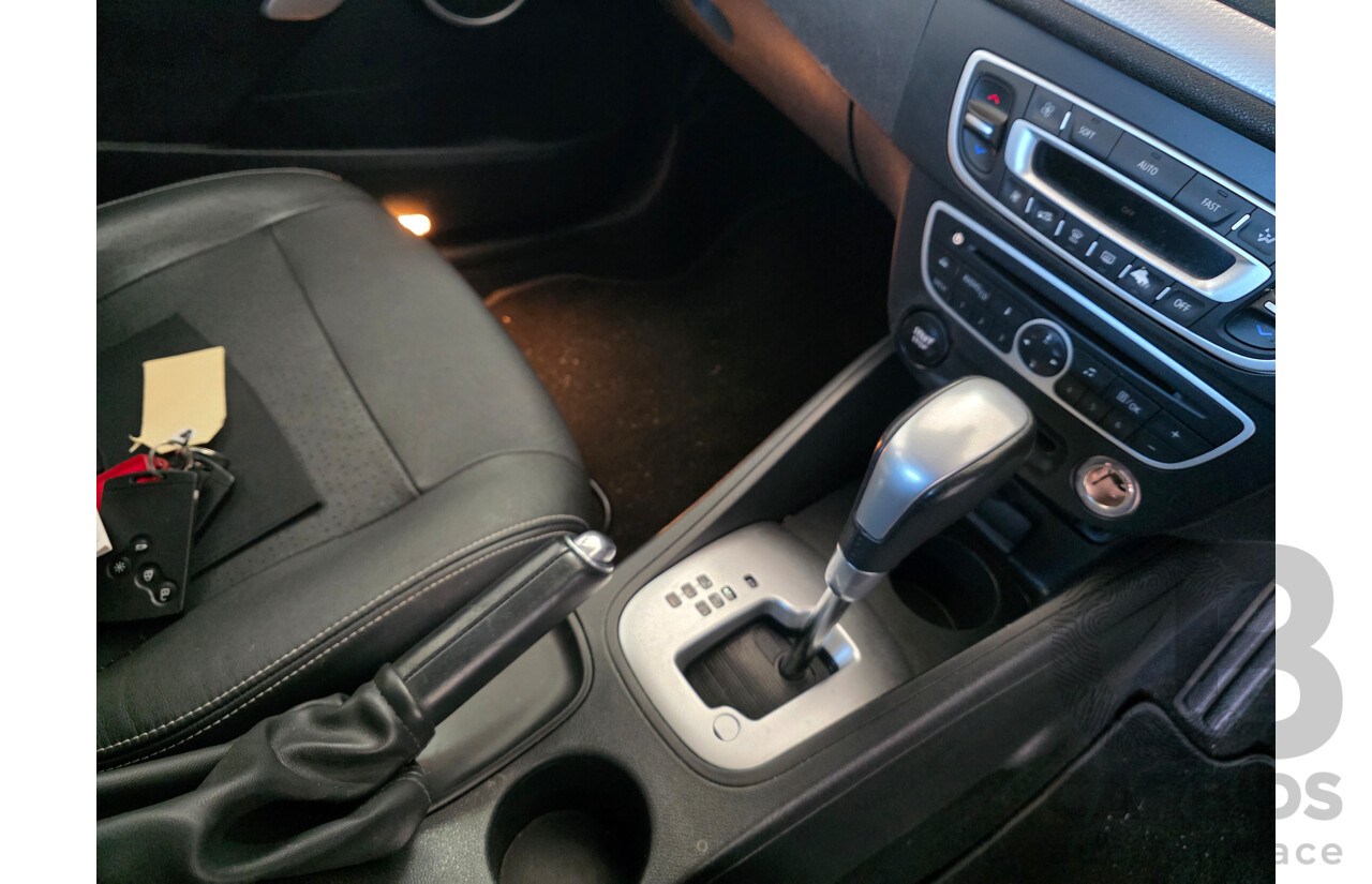 9/2011 Renault Megane Privilege X32 5d Hatchback Red 2.0L