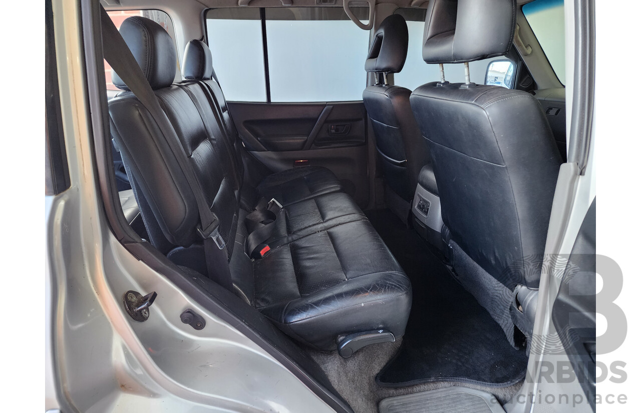 3/2001 Mitsubishi Pajero Exceed LWB (4x4) NM 4d Wagon Silver 3.5L