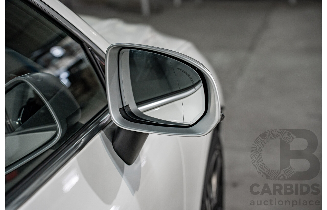 04/2019 Volvo XC60 T6 R-Design (AWD) 246 MY19 4d Wagon Crystal White Pearl Twincharged 2.0L