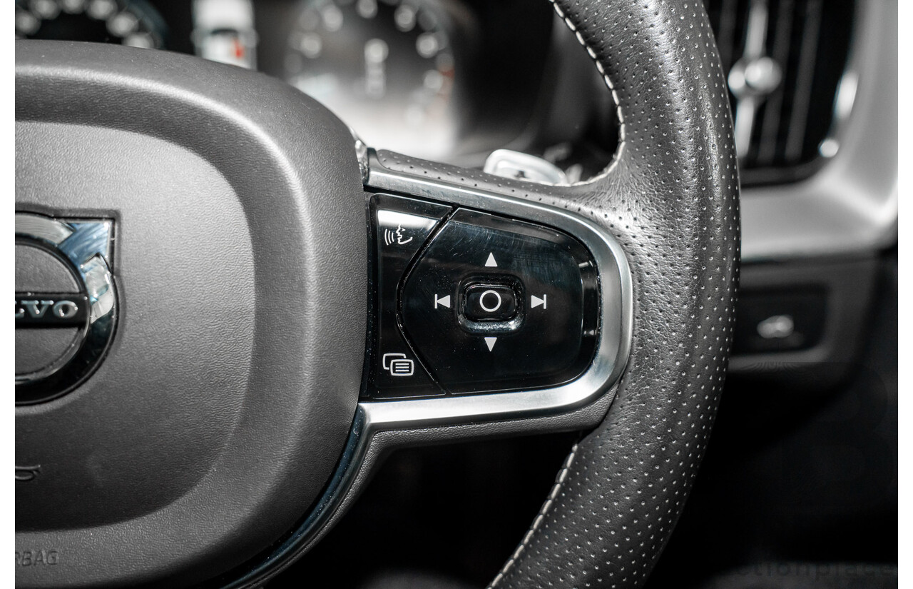 04/2019 Volvo XC60 T6 R-Design (AWD) 246 MY19 4d Wagon Crystal White Pearl Twincharged 2.0L