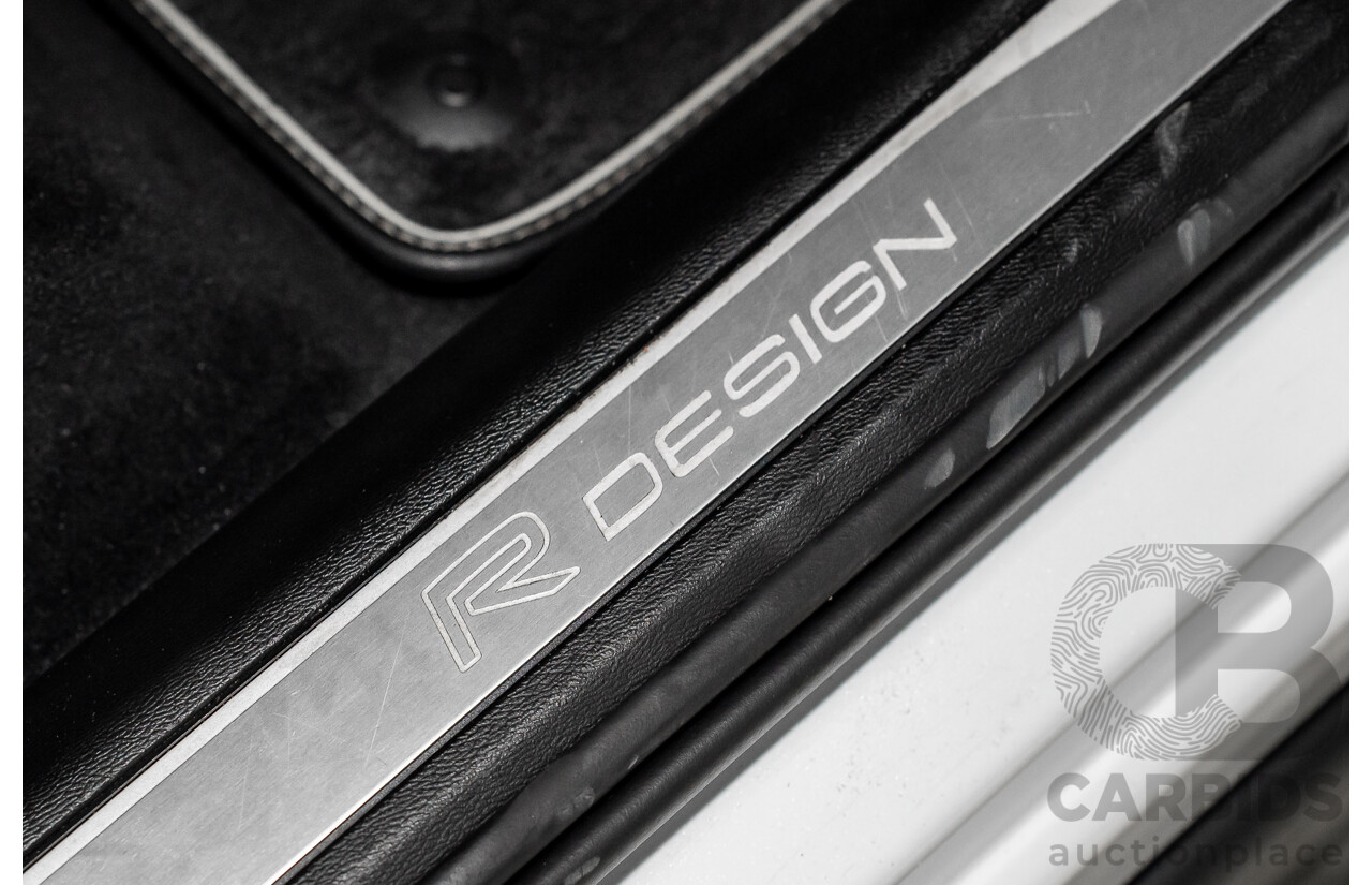 04/2019 Volvo XC60 T6 R-Design (AWD) 246 MY19 4d Wagon Crystal White Pearl Twincharged 2.0L