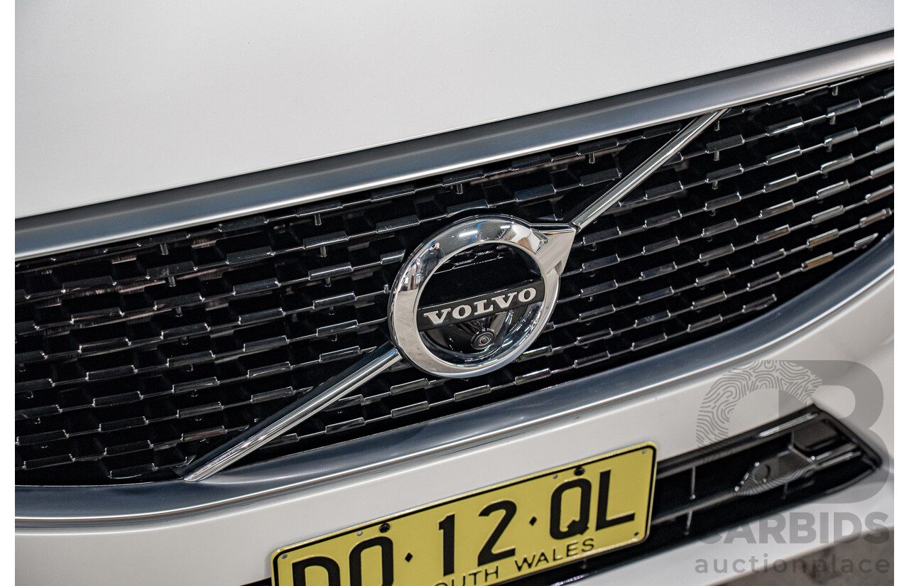 04/2019 Volvo XC60 T6 R-Design (AWD) 246 MY19 4d Wagon Crystal White Pearl Twincharged 2.0L