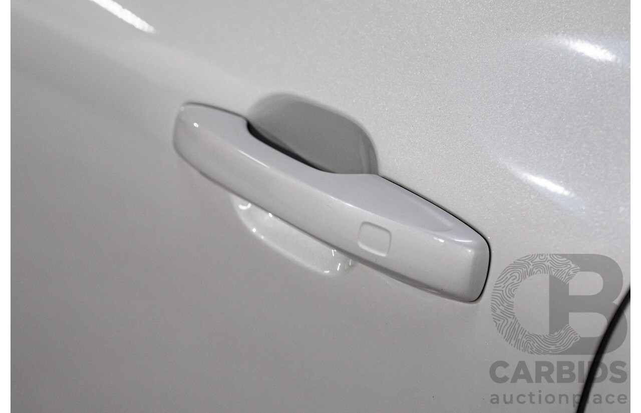 04/2019 Volvo XC60 T6 R-Design (AWD) 246 MY19 4d Wagon Crystal White Pearl Twincharged 2.0L