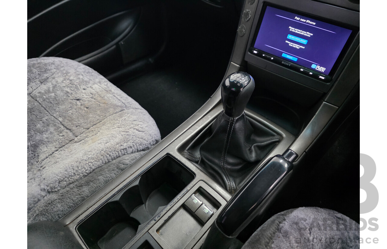 8/2005 Holden Commodore  VZ Utility White 3.6L