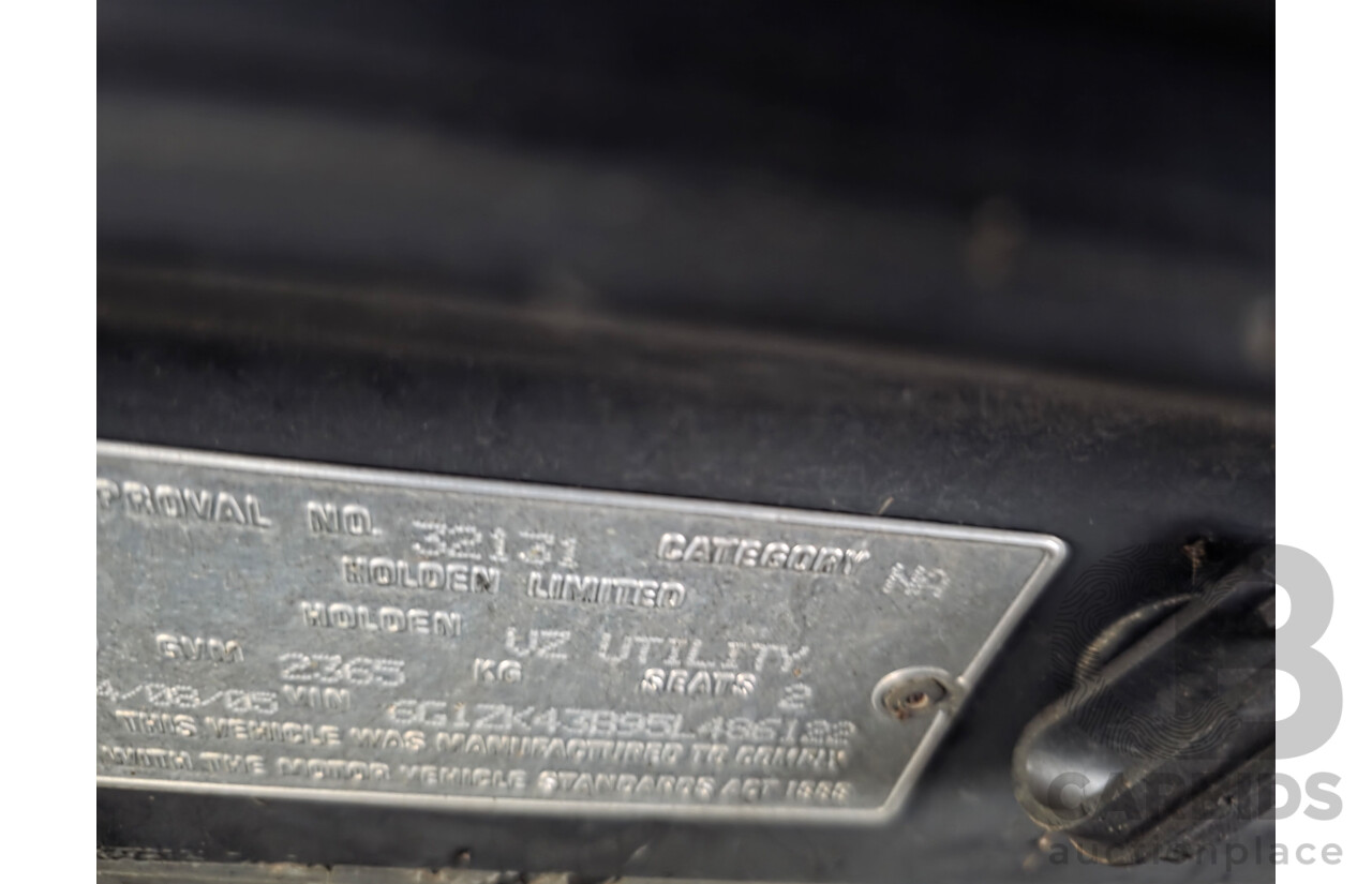 8/2005 Holden Commodore  VZ Utility White 3.6L