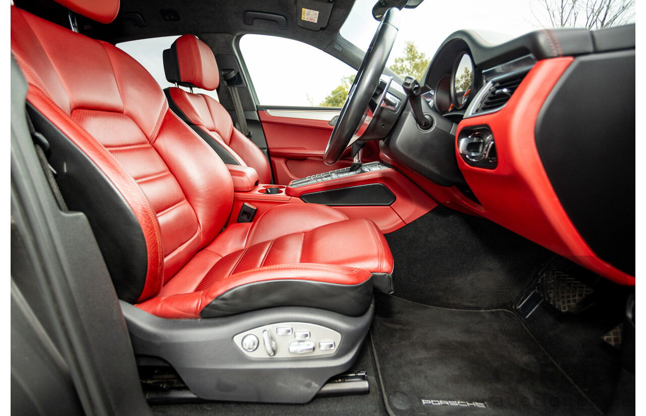 10/2014 Porsche Macan Turbo (AWD) 95B MY15 4d Wagon Agate Grey Metallic Twin Turbo V6 3.6L