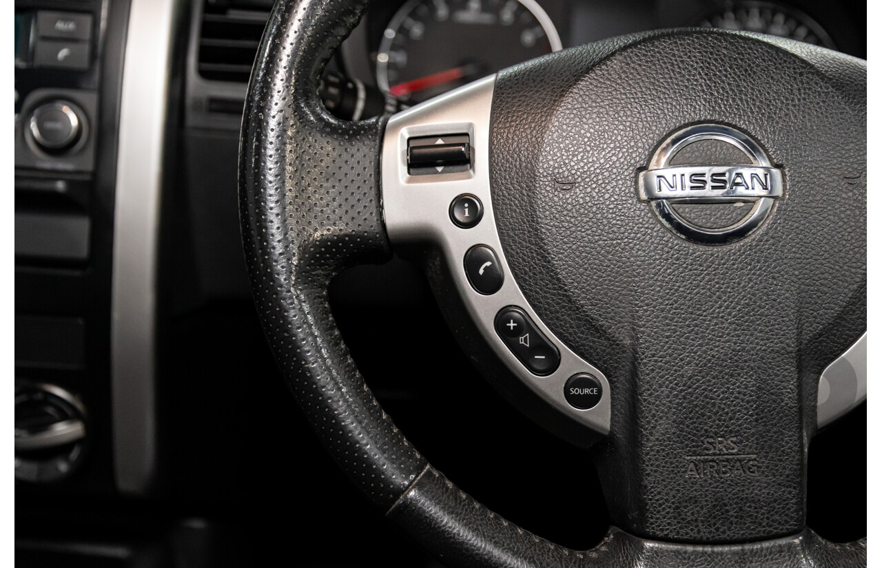 10/2013 Nissan X-Trail ST (FWD) T31 SERIES 5 4d Wagon Tempest Blue Metallic 2.0L