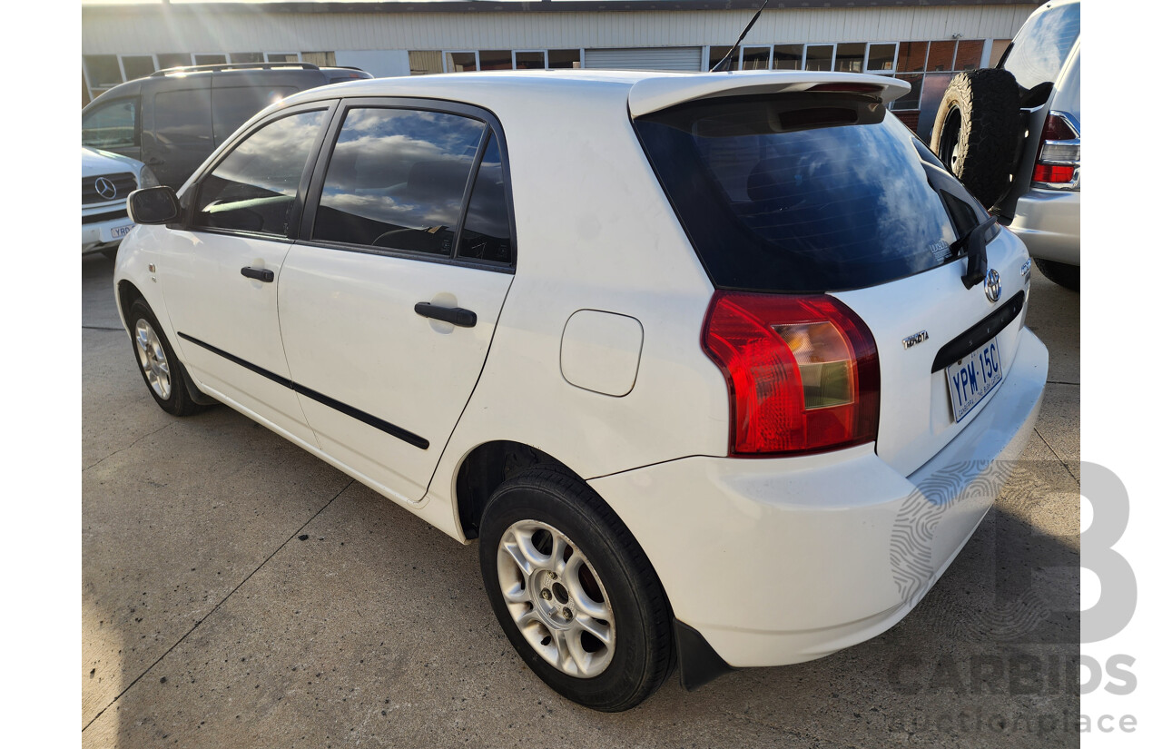 8/2002 Toyota Corolla Ascent SECA ZZE122R 5d Hatchback White 1.8L