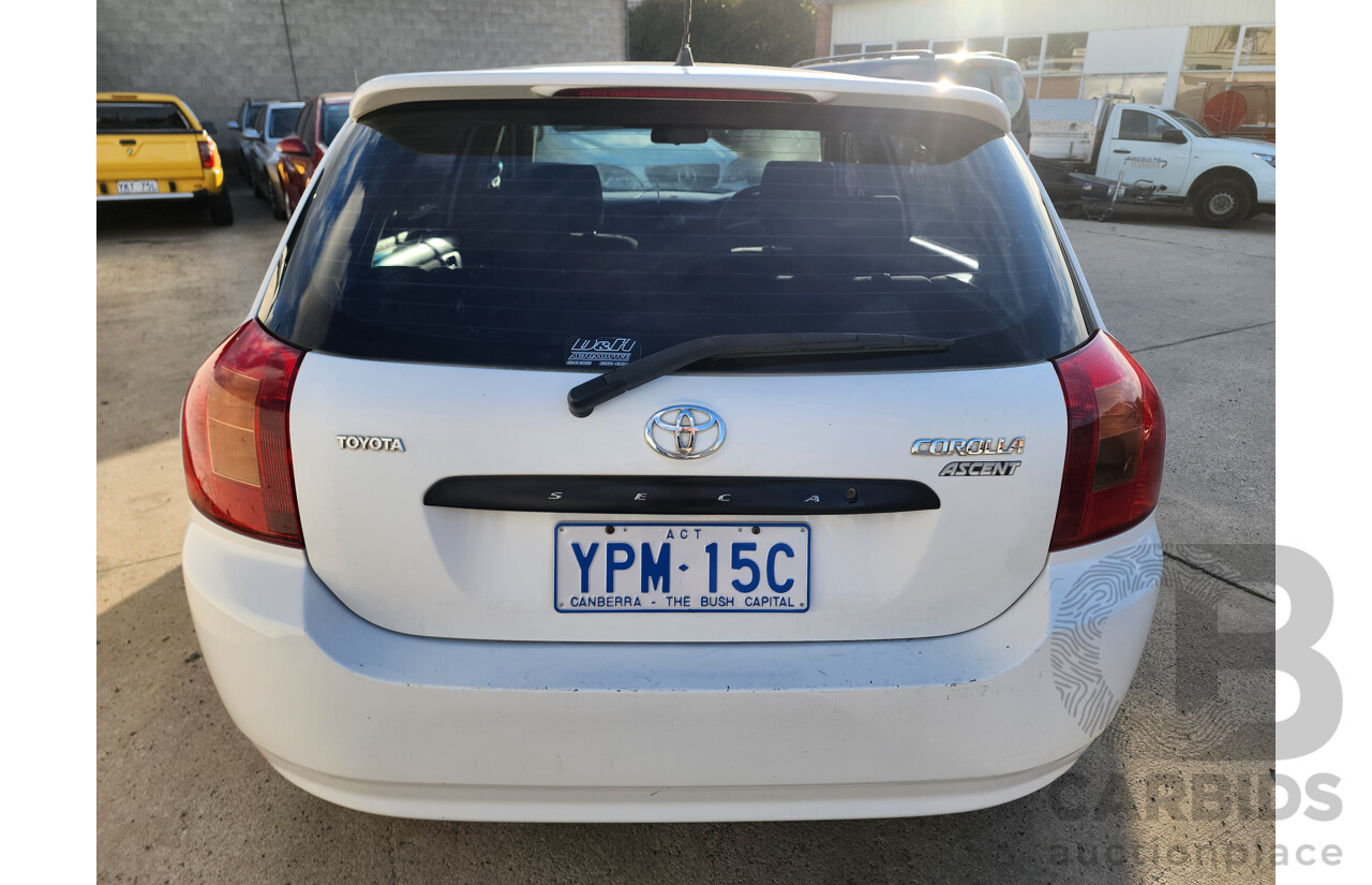 8/2002 Toyota Corolla Ascent SECA ZZE122R 5d Hatchback White 1.8L