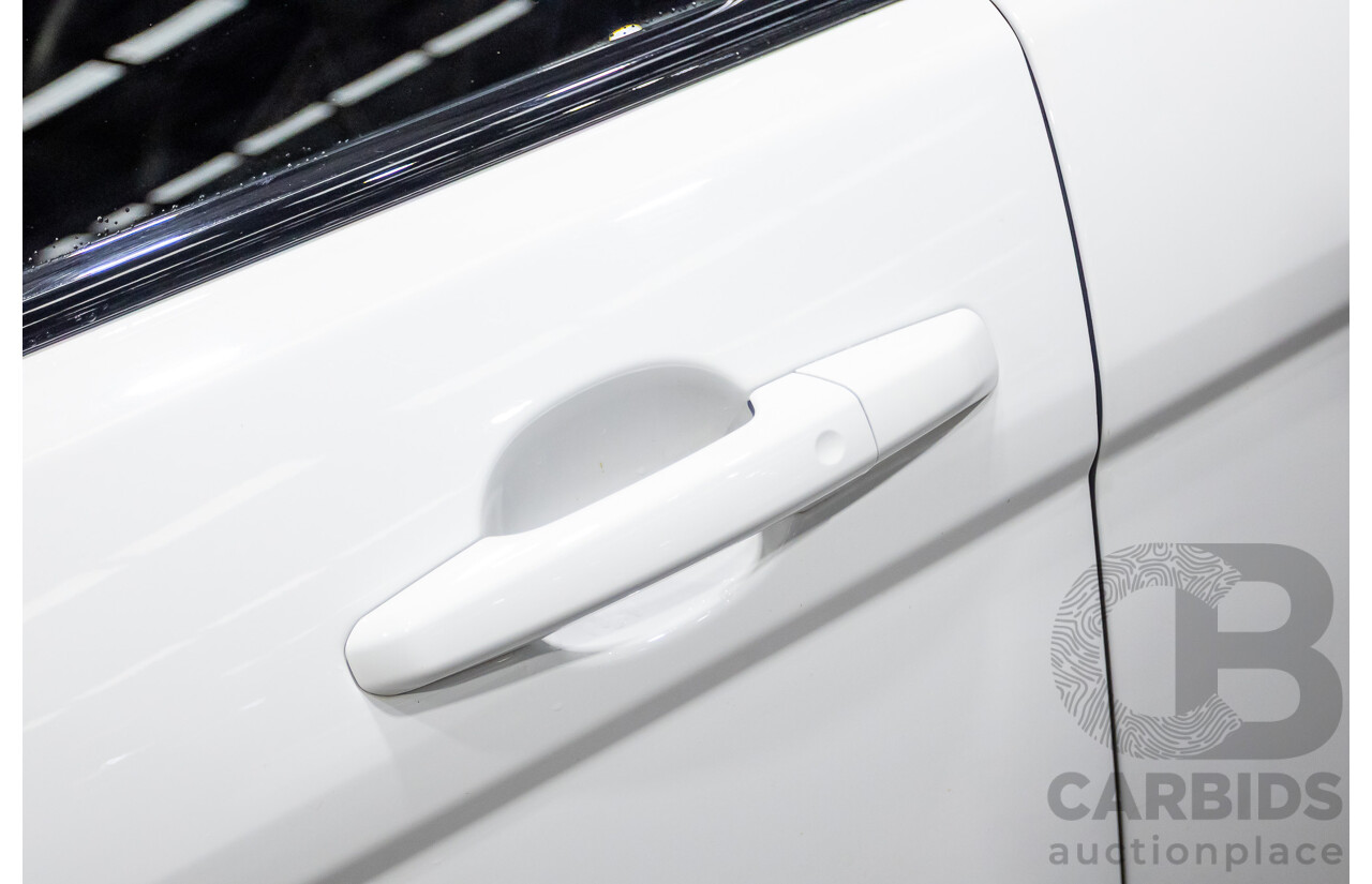 01/2015 Range Rover Evoque SD4 Dynamic (AWD) LV MY15 5D Wagon Fuji White Turbo Diesel 2.2L