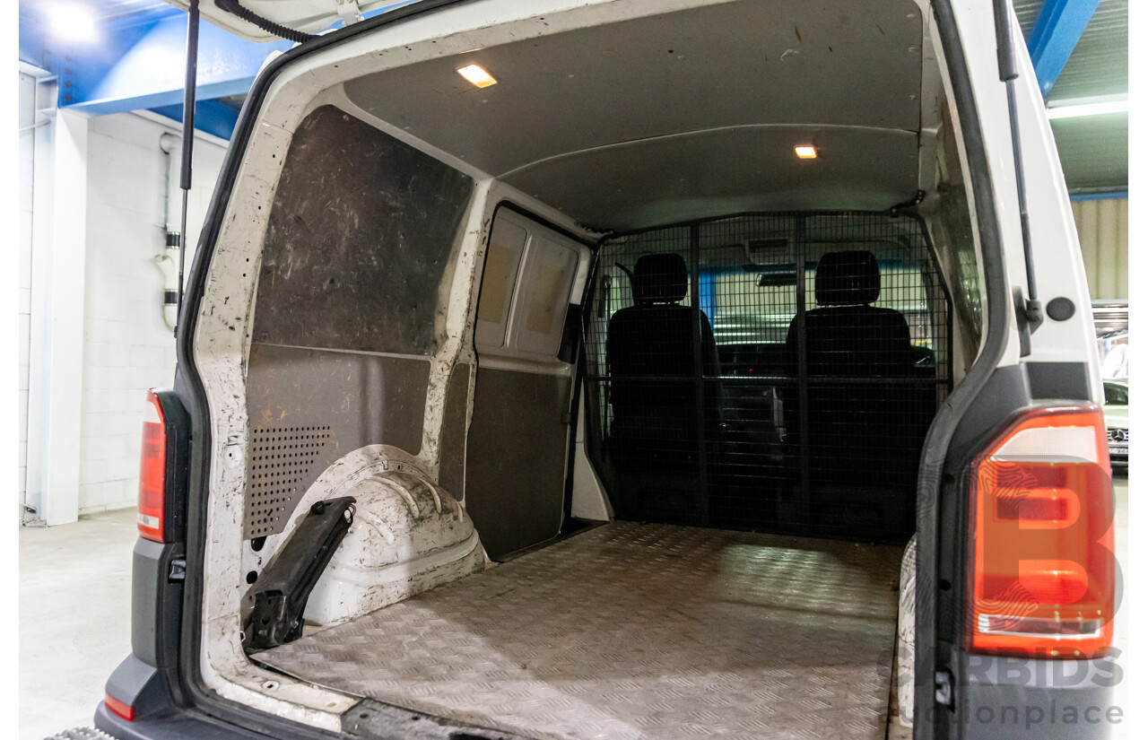 09/2017 Volkswagen Transporter TDI 340 SWB LOW (FWD) T6 MY18 Van Candy White Turbo Diesel 2.0L