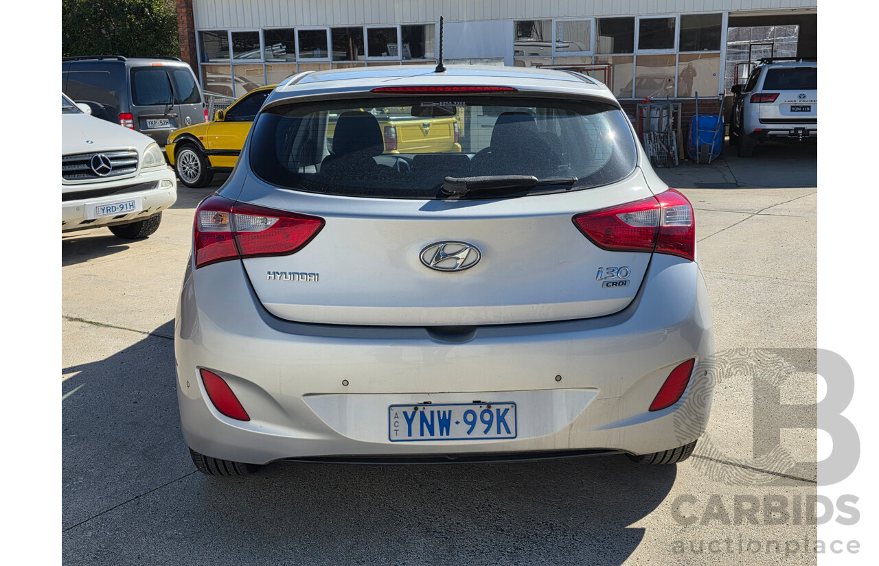 10/2012 Hyundai i30 Active 1.6 CRDi GD 5d Hatchback Sleek Silver Metallic Turbo Diesel 1.6L