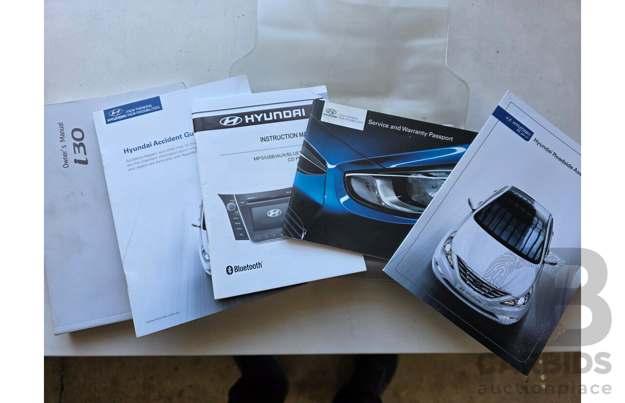 10/2012 Hyundai i30 Active 1.6 CRDi GD 5d Hatchback Sleek Silver Metallic Turbo Diesel 1.6L