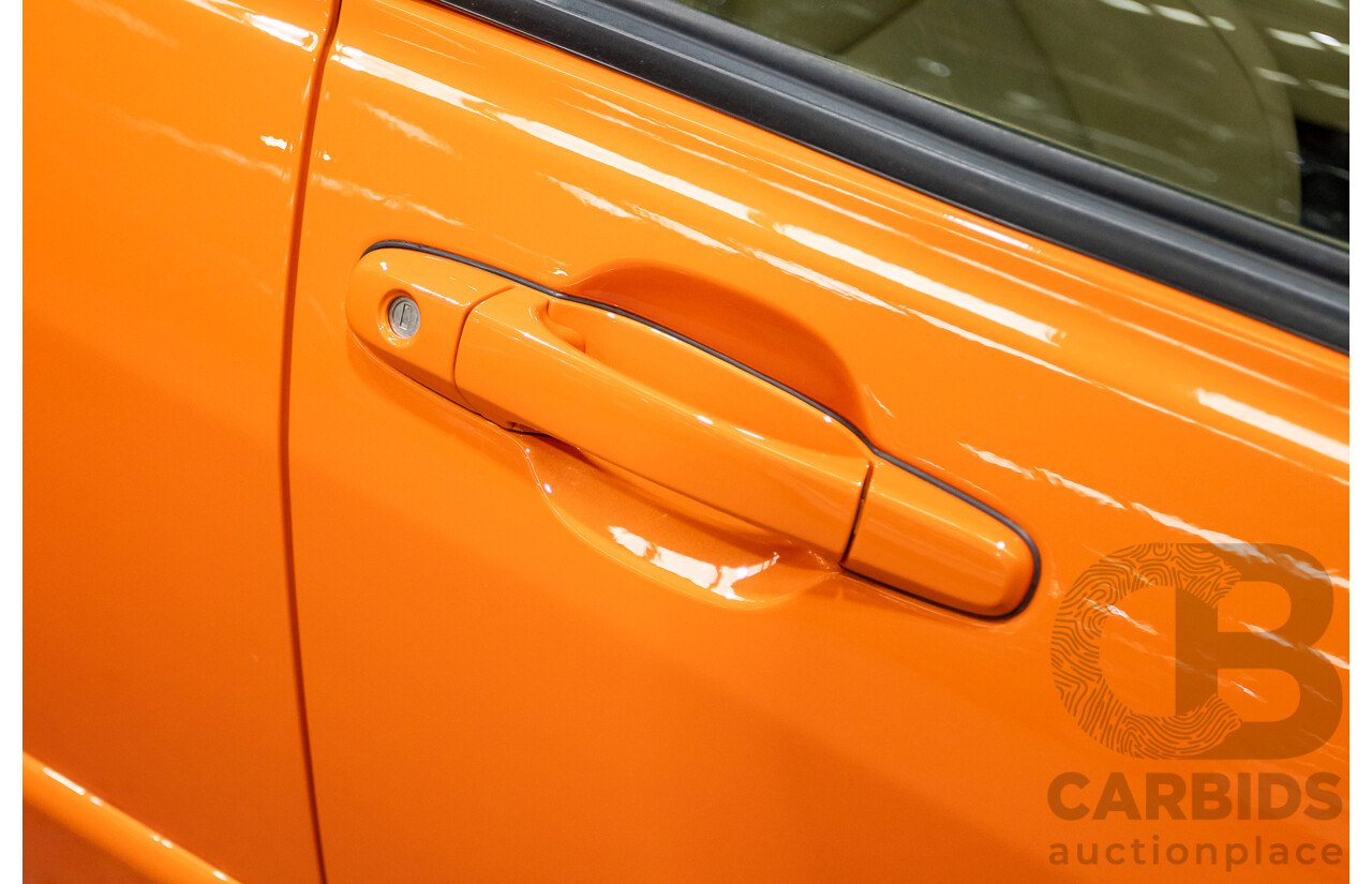 9/2001 Lexus IS200 GXE10R 4d Sedan Sunburst Orange 2.0L