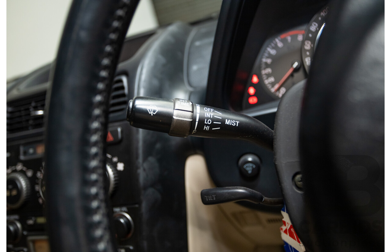 9/2001 Lexus IS200 GXE10R 4d Sedan Sunburst Orange 2.0L