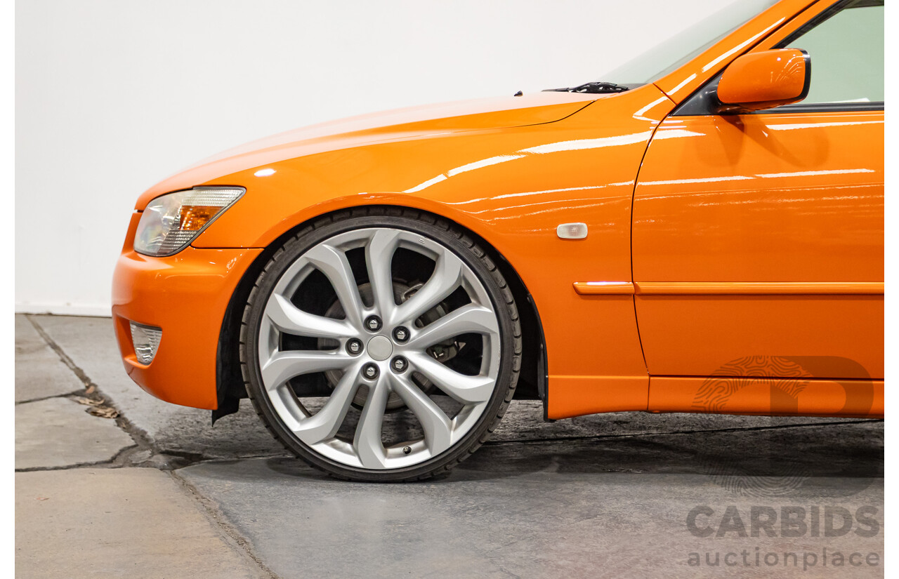 9/2001 Lexus IS200 GXE10R 4d Sedan Sunburst Orange 2.0L